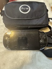 Sony Ps Vita  PCH-1004 Console  + Jeu + Carte Sd + sacoche ~ CR