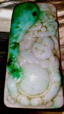   jade chine vert royale Ancien pendentif Finement Sculpté d'un  bouddha rieur