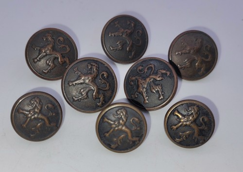 Lot boutons militaires - 8,