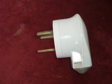 Une Fiche Mâle en Bakélite