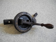 ancienne manivelle machine