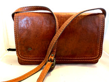 * The bridge * sac à main