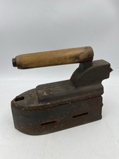 Fer à repasser à braise