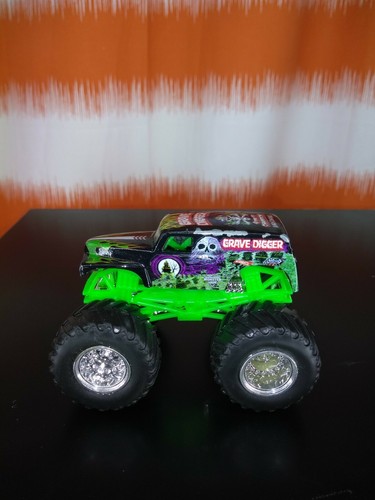 Hot wheels monster jam truck - monster,