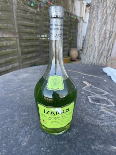 Izarra verte liqueur des