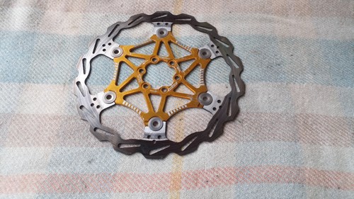 Disque frein 203mm - un,