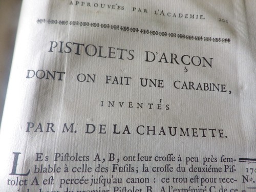 Texte planches pistolets d - ,