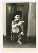 Snapshot Photo originale vintage Enfant Cow-boy déguisement pistolet - SA370