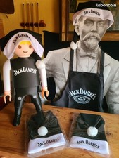 Lot de 2 bonnets JACK DANIEL'S + 1 pochette cadeau offerte