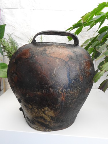 Grosse cloche ancienne - ancienne, de