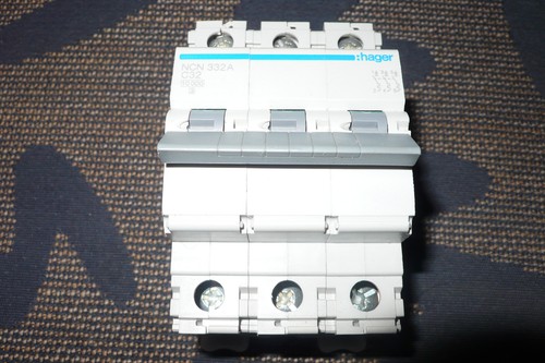 Disjoncteur triphase 32a - disjoncteur,