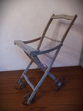 Chaise de Poupée ancienne Pliante sur roues