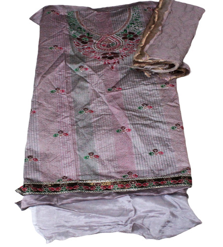 Robe grise matière tissu