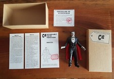 Ancienne figurine Dracula numérotée memorable movie monsters universal pictures