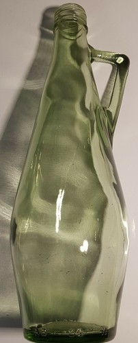 Ancienne bouteille avec - , anse