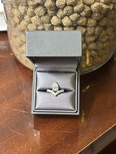 bague en or 18 carats et diamants