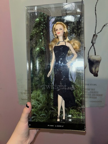 Barbie pink label collectors - pink,