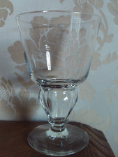 Ancien verre à absinthe   fin