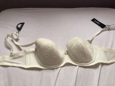 Soutien-gorge ivoire à coques