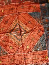 Tenture Murale Indienne Noir Rouge Brodee Petits miroirs