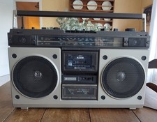 Hitachi TRK-8200e Stéréo Boombox Cassette Lecteur Japon workin