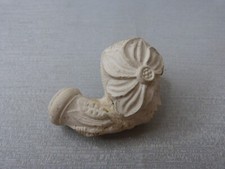 fourneau de pipe en terre cuite  femme aux fleurs (gambier   )  (smd8)-