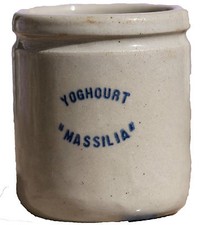 Pot de yaourt yoghourt en grès MASSILIA Pont Des Vernes 1930 verrines