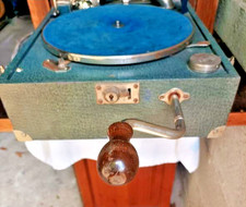 Antique Pathé Diamond Gramophone with Wooden Case + 7 Shellac Record