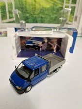 Ford Transit Double Cabine Pick-up année 2001 bleu 1:43 Minichamps