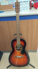 Guitare acoustique FENDER