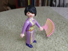 Japon PLAYMOBIL 2020 - Dame japonaise, robe mauve or rose, éventail assorti