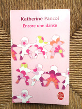 Livre roman encore une - une, danse
