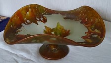 COUPE À FRUITS EN VERRE PEINT SIGNÉE