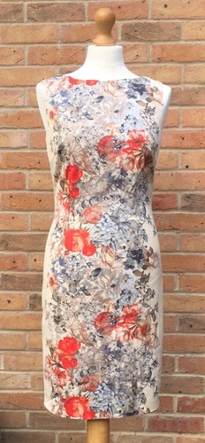 Superbe robe fleurs royal - à,