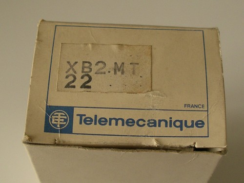 Xb2mt22 telemecanique - xb2mt22,