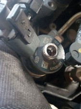 0445110230 INJECTEUR / 1008046