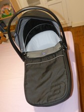 Nacelle Activ3 Jet Black de Chicco, référence 053432, comme neuve avec carton