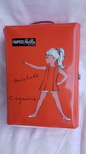 Valisette En Plastique Rouge Pour Microbe De Bella