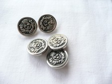 5 boutons ancien vintage en