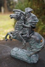 RE0112   FIGURINE STATUETTE