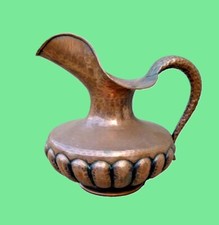 Superbe broc en cuivre