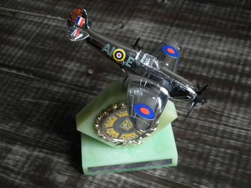 Dinky 700 spitfire mark - dinky,