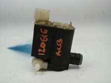 Pompe lave-glace avant