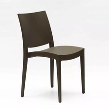 Chaise en polypropylène pour