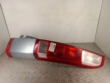 Feu arriere principal droit