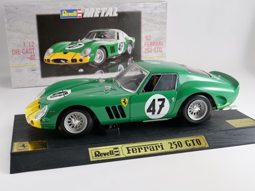Revell metal 62 ferrari - 1/12,