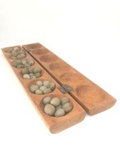 Ancien jeu d'awale africain en