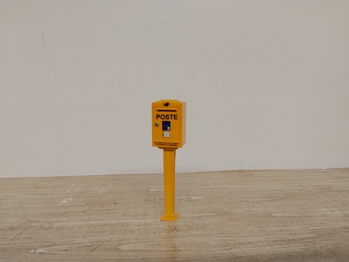 Boite aux lettres jaune - aux,