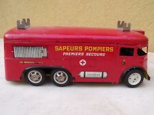 ANCIEN CAMION DE POMPIER JOUSTRA