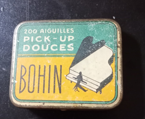 Boite pleine aiguilles - boite,